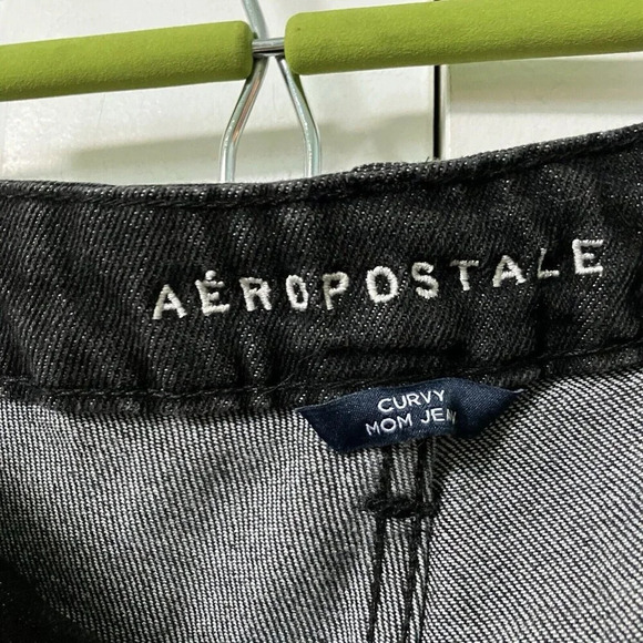 NWT Aeropostale Curvy  Mom Jeans Black Womens 12 High Rise Neutral - Picture 6 of 6